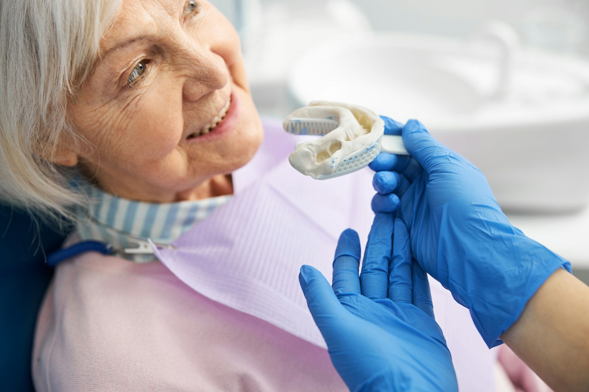 Affordable Dental Implants for Seniors: Finding the Right Options